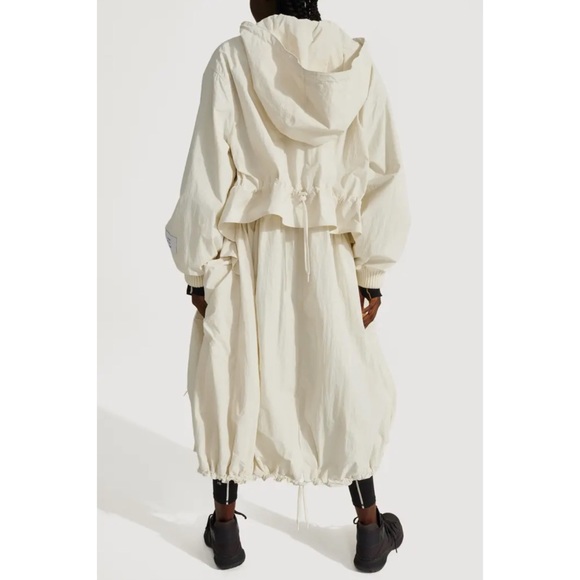 Halle Berry x Sweaty Betty Karla Long Hooded Jacket - Picture 3 of 10